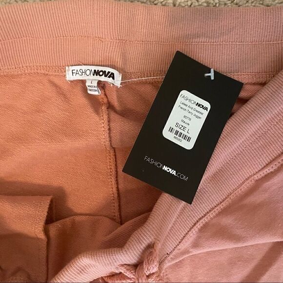 Fashion Nova Joggers Latest and Greatest French Terry Pants Sz L NWT - Picture 3 of 6